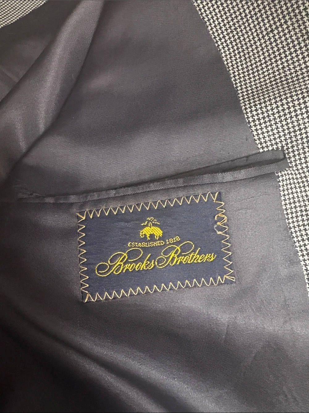 BROOKS BROTHERS 100% Worsted Wool Gray Houndstooth Two-Button Blazer 42R -- WOW!